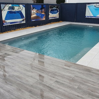 White Granito & Driftwood Pavers