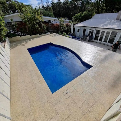 Abrolhos Luxe Pavers and Seamless Capping