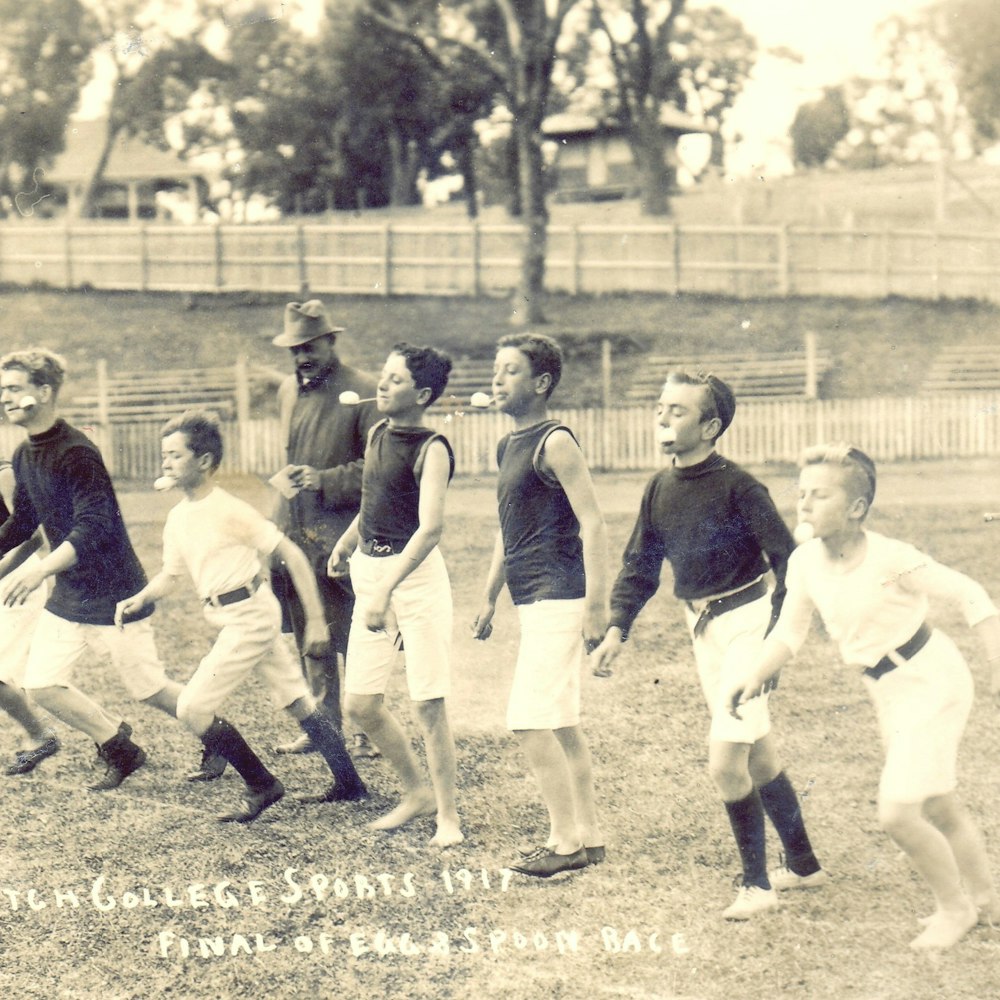 Sports Carnival running race, 1917