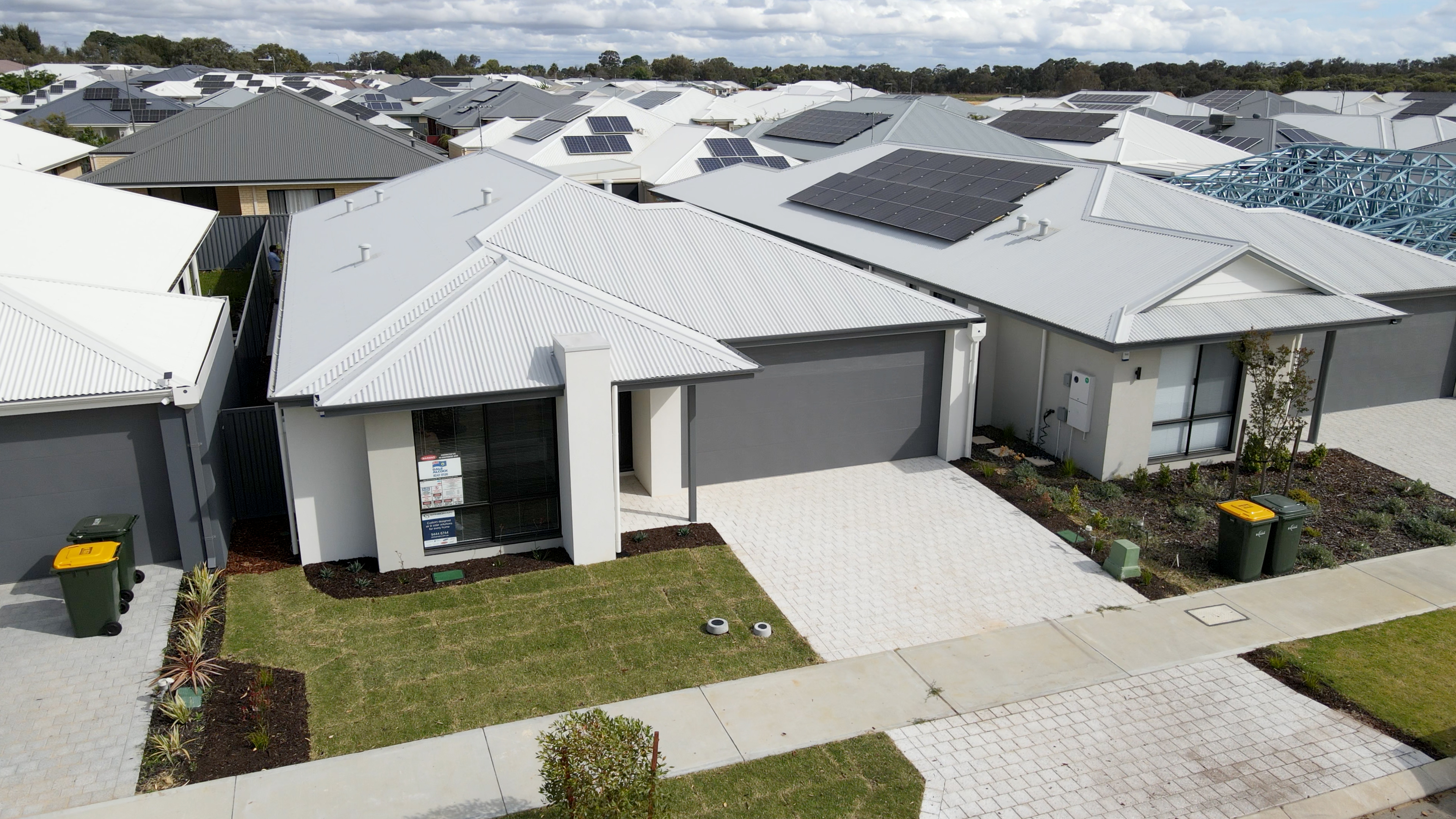 Home built with zero waste robot