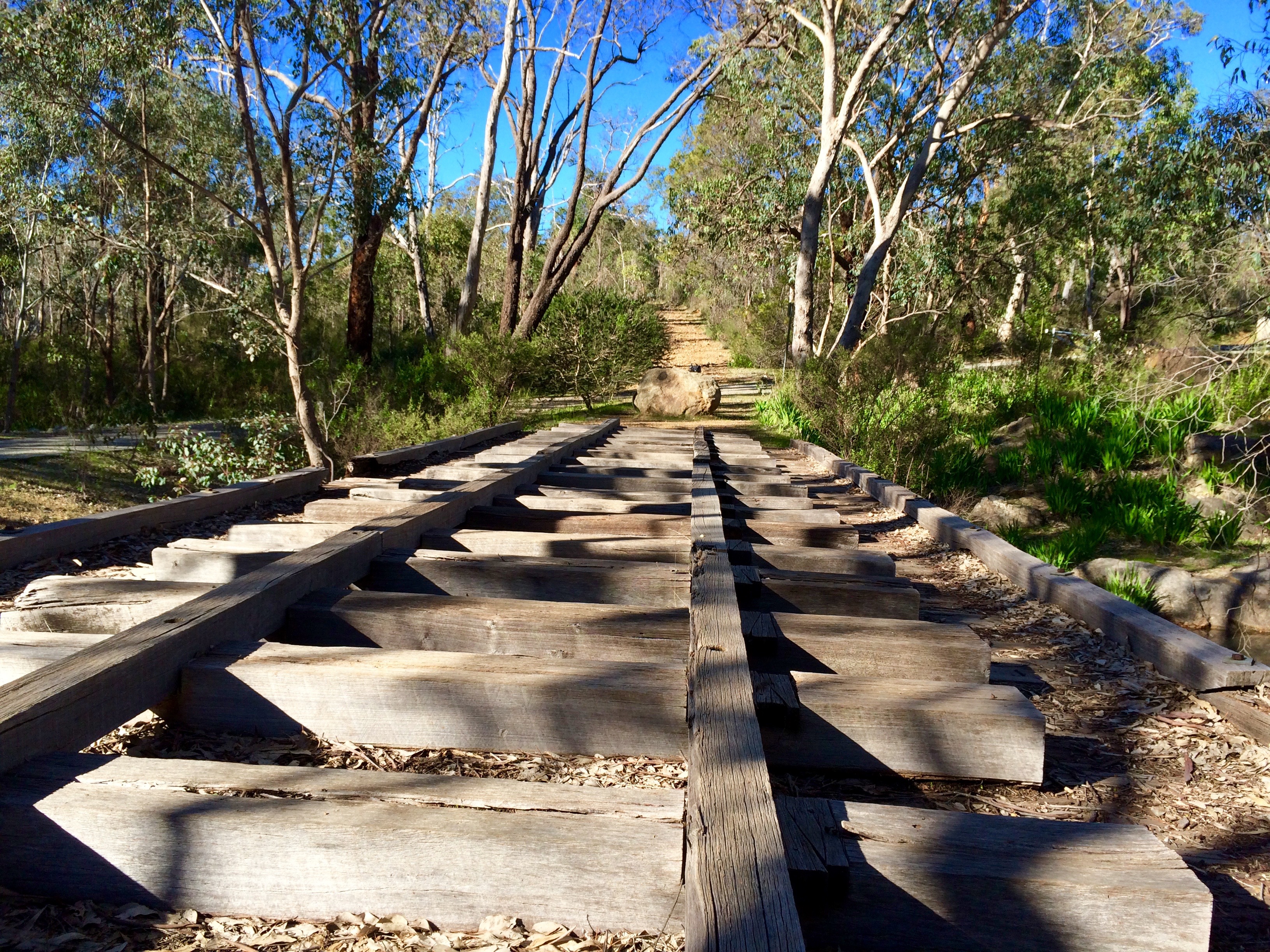 Wooden rails - Mason & Bird