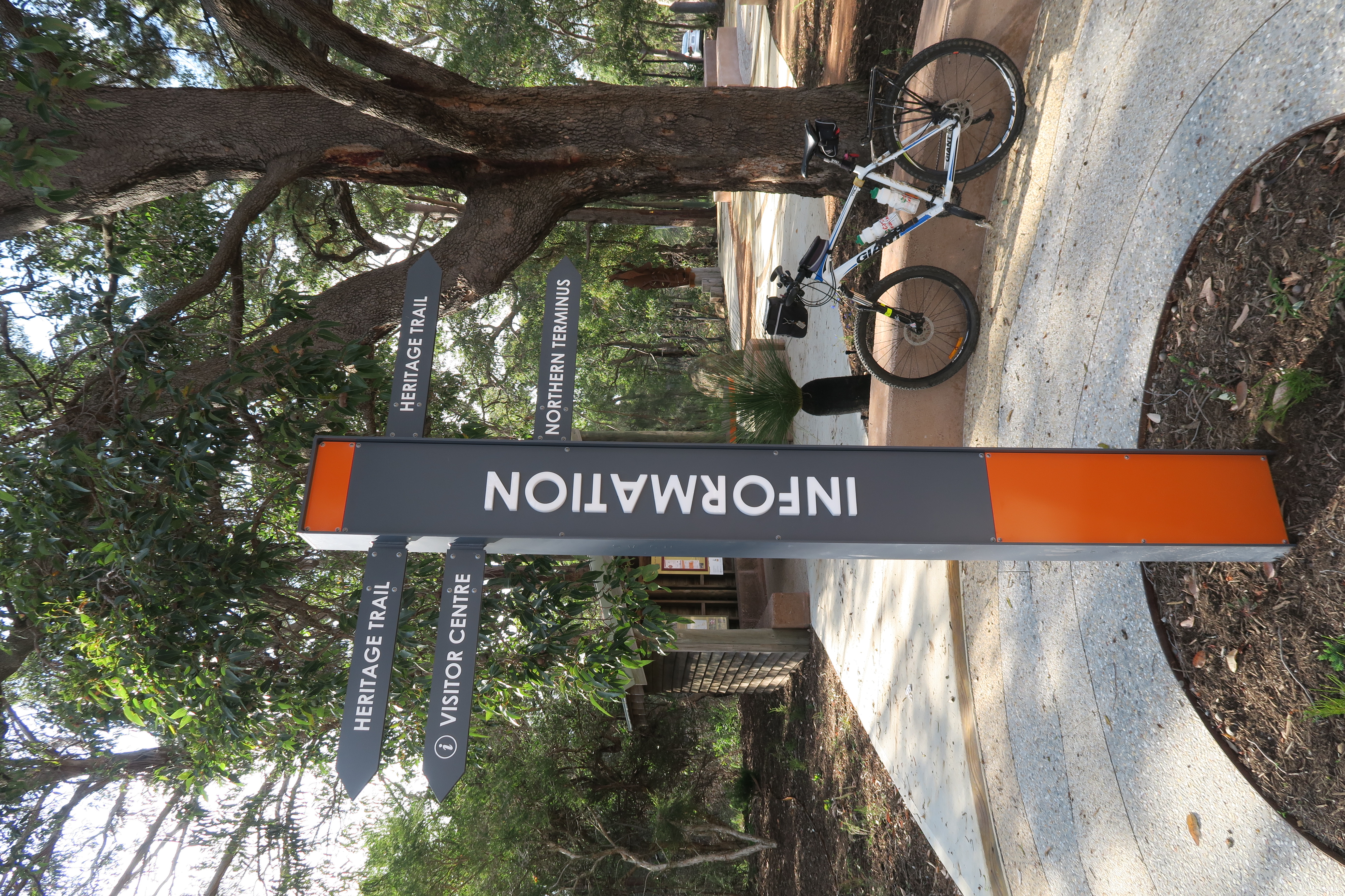 Bib Track Trail head