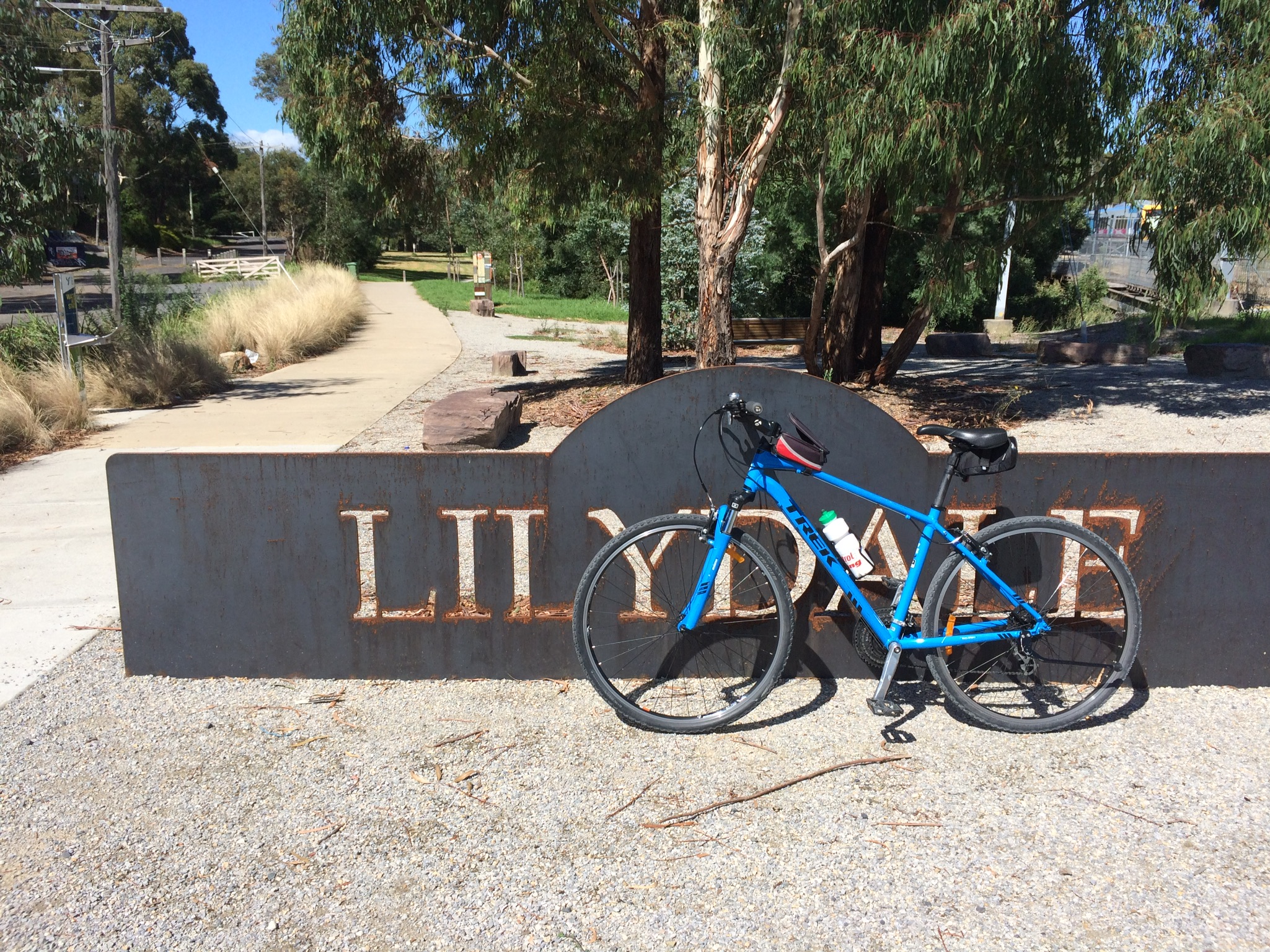 Entering Lilydale