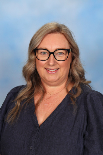 Mrs Darnelle Medling